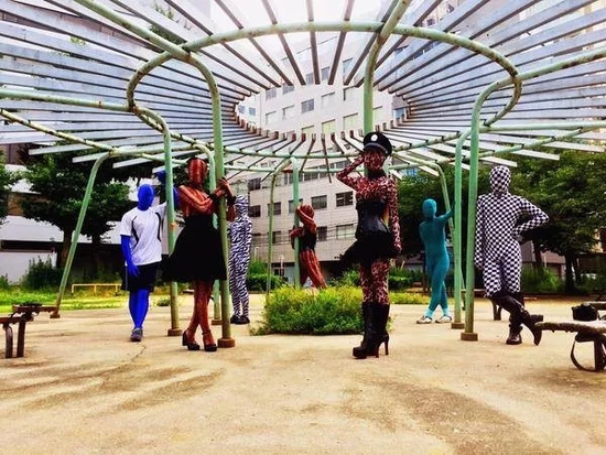 �ձ����д�����ȫ�����������Ͻ�ͷ,�е�������~