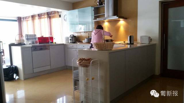 ���ǻ��𡱺���������Ŀ������ѵ�������Ի�����