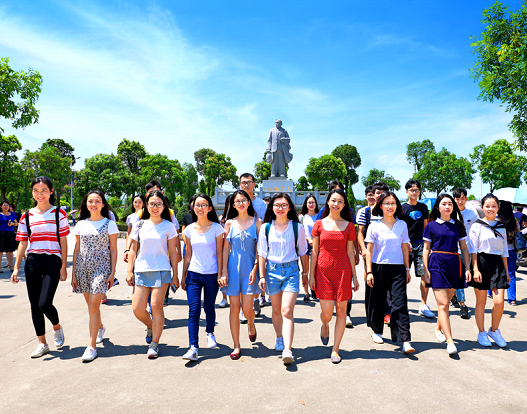 ��ɽ��ѧ�»�ѧԺΪ������������ʸ���Ӧ�����˲�