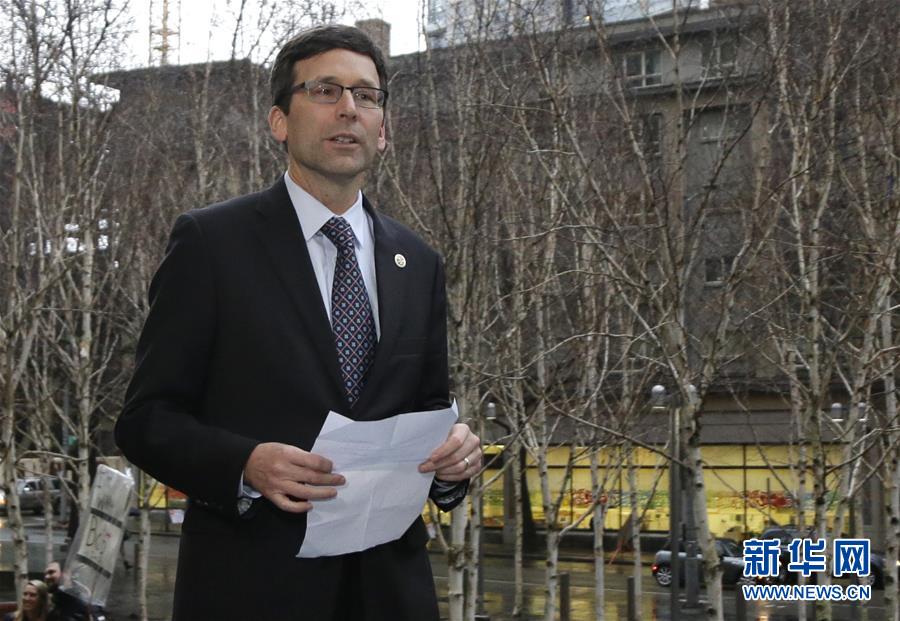 �����һ�ߣ���1��������ٲþ���ͣ�뾳������