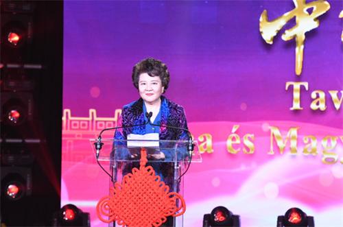 �й�����2��3�գ����й�����Ժ����칫�����졢���������������ųа�ġ��Ļ��й����ĺ�ͬ�������������ִ����´����������������������׶�������˹MOM��Ժ�ɹ����С�ͼΪ�й�����Ժ����칫��������Ԯƽ�´ǣ��������й������й�����Ժ����칫�Ҹ��þ��������Ļ��Ȼ��˺��������������Ѱ��꣬ף������彡�����ؼ��Ҹ�������󼪴�����