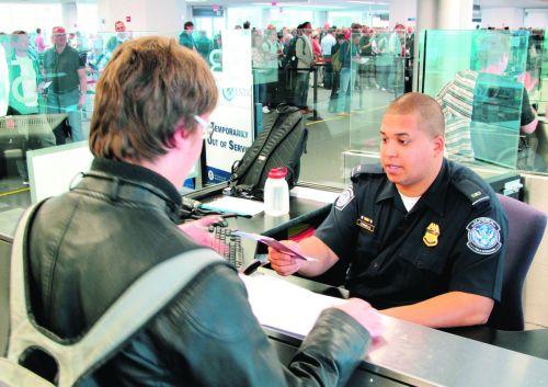 �й�������������Ժ13�շ������ģ�Ҫ�������ÿ͵Ļ�������50���ڷ����±�׼�������޷��뾳�����������ȱ�������ͼ��