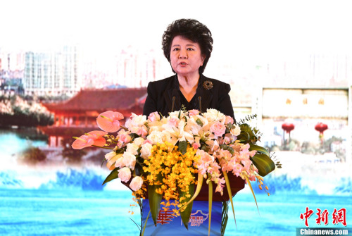 9��10�գ��ھŽ����绪�Ĵ�ý��̳�ڸ��ݿ�Ļ������Ժ�Ȱ�������Ԯƽ��ϯ��Ļʽ���´ǡ�<a target='_blank' href='http://www.chinanews.com/'>������</a>���� ������ ��