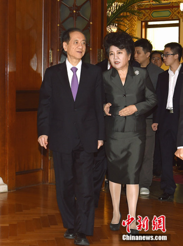 ȫ����Э����ϯ�����µ�ѡ�й����⽻��Э����������»�᳤������Ժ����칫��������Ԯƽ��ѡ���񸱻᳤����������̷���ǡ����������ҵ�ѡ���᳤��̷���Ǽ������鳤��<a target='_blank' href='http://www.chinanews.com/'>������</a>���� ���� ��