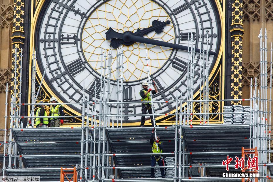 ����ʱ��2017��10��9�գ�Ӣ���׶أ�����ά�޹����������У���¥�����ּܰ�Χ��