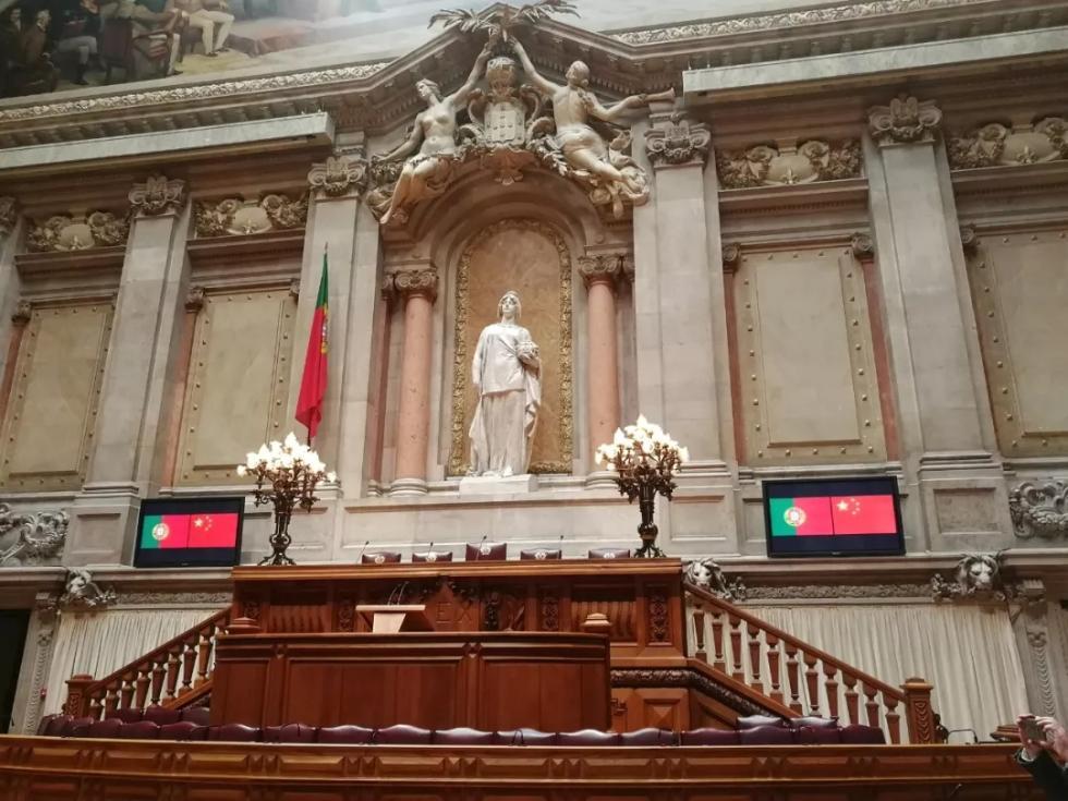 t01096aec409e914c3e.jpg?size=980x735