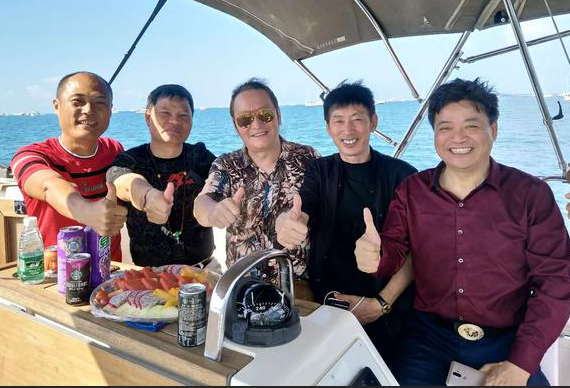 �紺�����ǿ���ֱ��С����