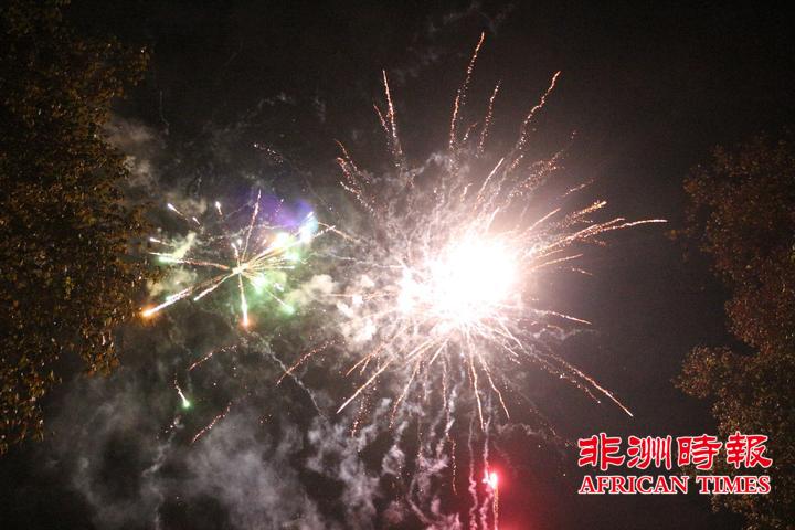 ��������Ϸ�Լ�����˽ֹ��������´��ѽڣ���ͼ��