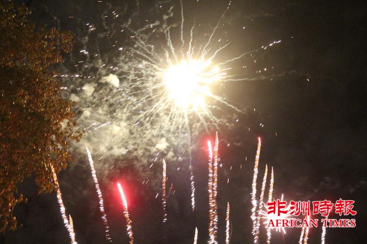 ��������Ϸ�Լ�����˽ֹ��������´��ѽڣ���ͼ��