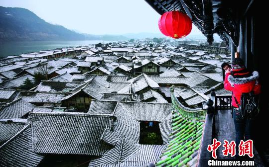 12���������ͥ��ǰ�������ڷ�Դ�ء����и��ܡ��й��ꡱ