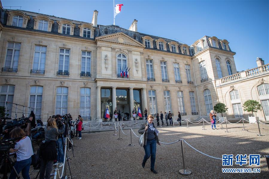 �����ʣ���1�����ڵ��䷨��ǰ��ͳϣ����