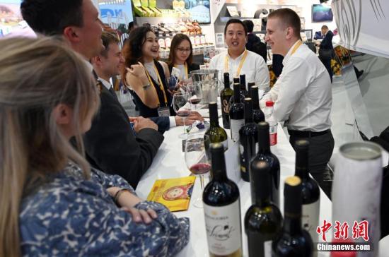 进博会时间过半_参展外企迎来“丰收季” 进博会时间过半_参展外企迎来“丰收季”