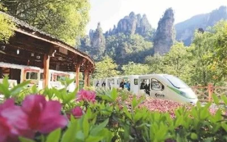 中国旅游奋战“五一”迎考验 中国旅游奋战“五一”迎考验