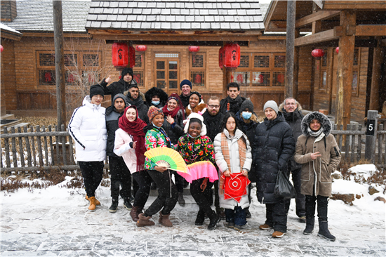 “冬奥冰雪·吉致视界”外籍友人“畅冰雪”“品文化” “冬奥冰雪·吉致视界”外籍友人“畅冰雪”“品文化”