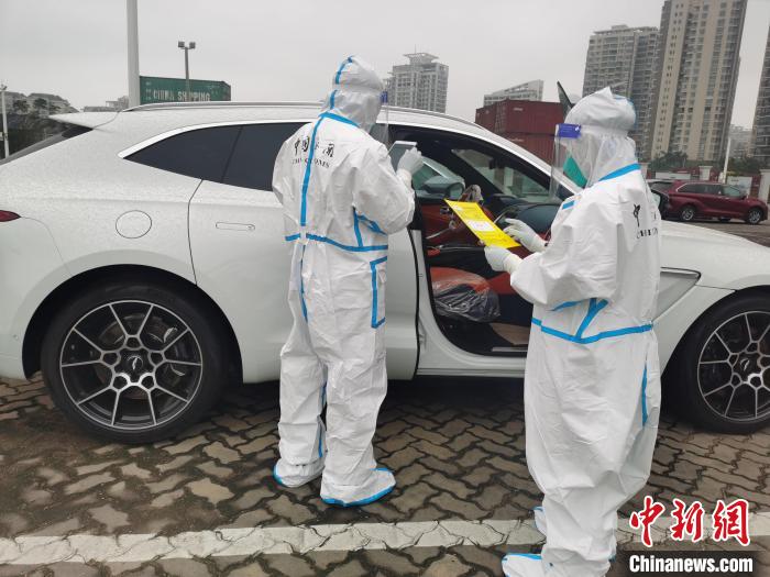 ���ڸۺ��ع�Ա�ڶԽ��ڡ����˰�������������в��� �Ƴ� ��