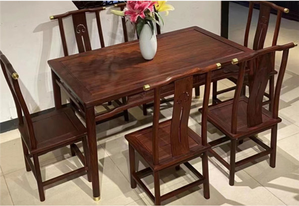 �����ǣ����ĳ�׳־_�ǻ�ҫ���캣��