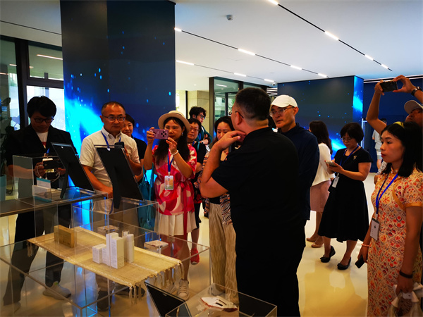 2024���⻪��ý���Ϻ��ɷ������վ۽����ĸ�ǰ�ء��ֶ�����̽��չ����